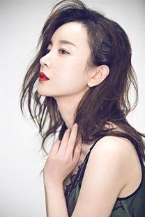 明星最新照,明星最新照曝光，风采依旧引人瞩目